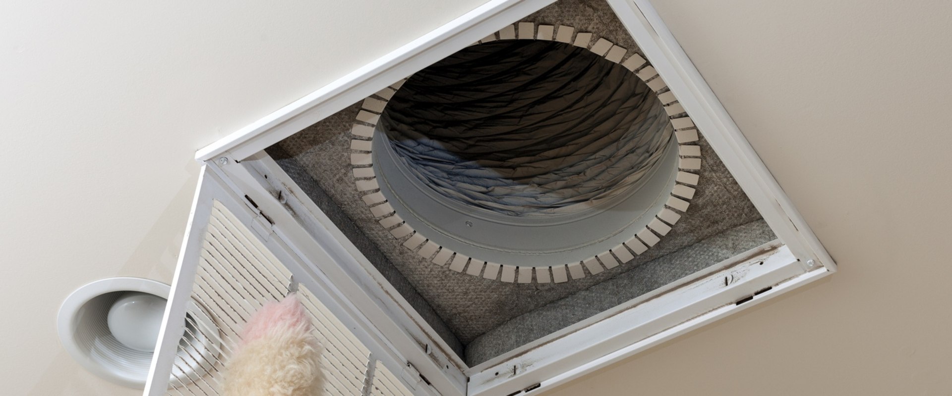 Prevent Dirty HVAC Air Filter Symptoms With Regular Vent Cleaning in Palm Beach County